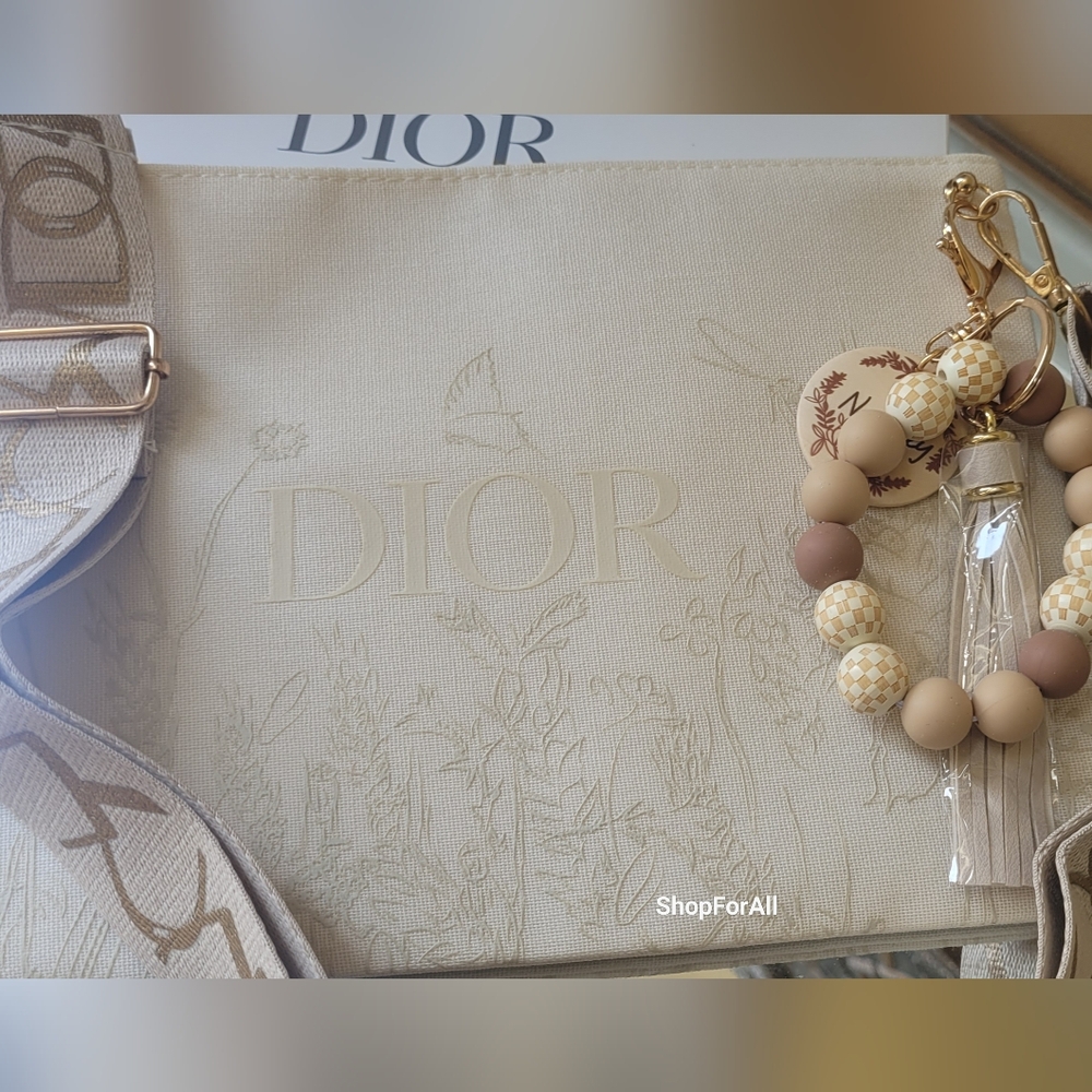 - Dior - Picture 6 of 11
